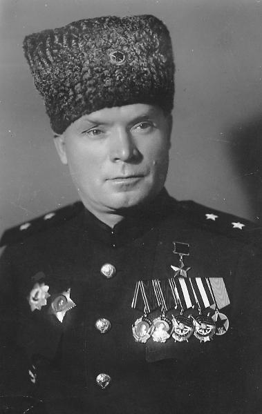 Д.Д. Лелюшенко, 1943 год